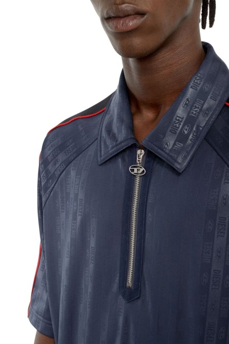 Dunkelblauer S-mekory Diesel