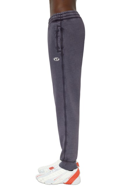 P-tary-dov-pe Dieselblau