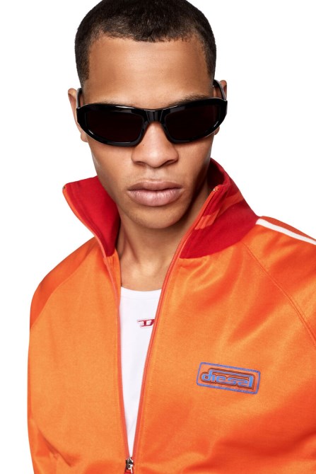 Oranger Diesel-s-ribock