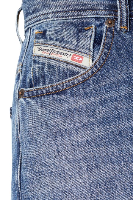 1956 007c2 Straight Jeans Diesel Mittelblau
