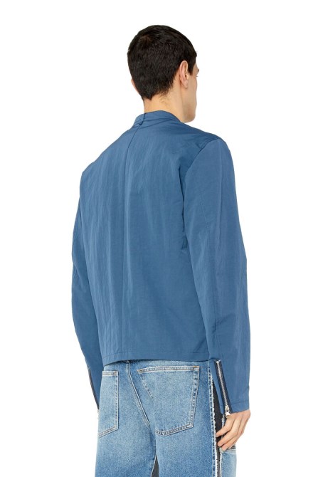 Blau J-sofori-neuer Diesel