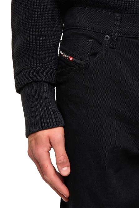 Schwarz/dunkelgrau Diesel 2005 D-fining 0688h Schmal Zulaufende Jeans