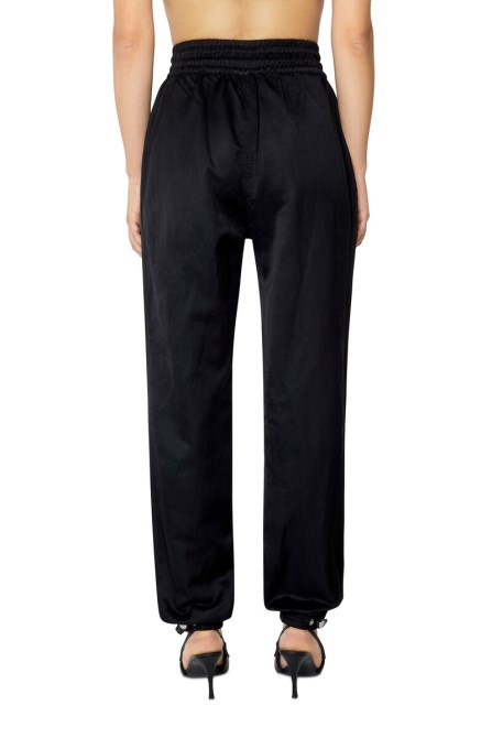 Schwarzer P-aucuba-diesel