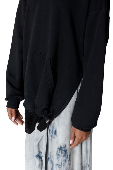 Schwarzer D-rollier-diesel