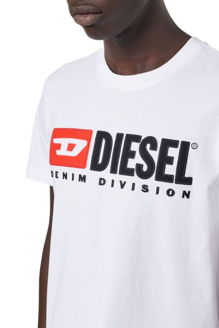 Weißer T-diegor-div Diesel