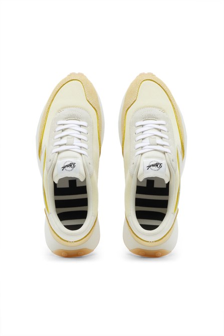 Gelber S-racer Lc Mit Diesel