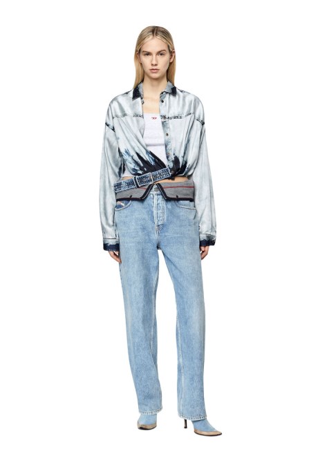 2010 09d28 Straight Jeans Diesel Hellblau