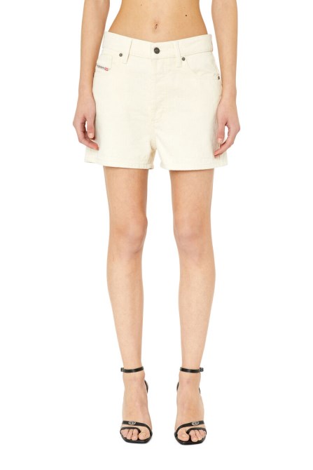 Weißer D-ger Diesel