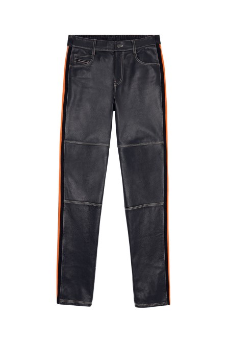 Schwarzer P-arbus-diesel