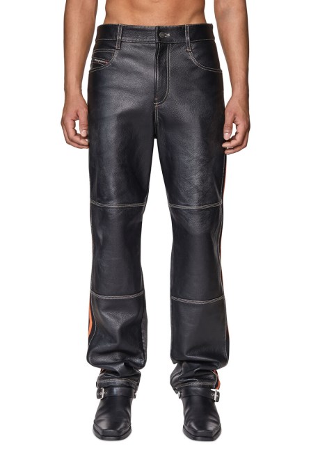 Schwarzer P-arbus-diesel