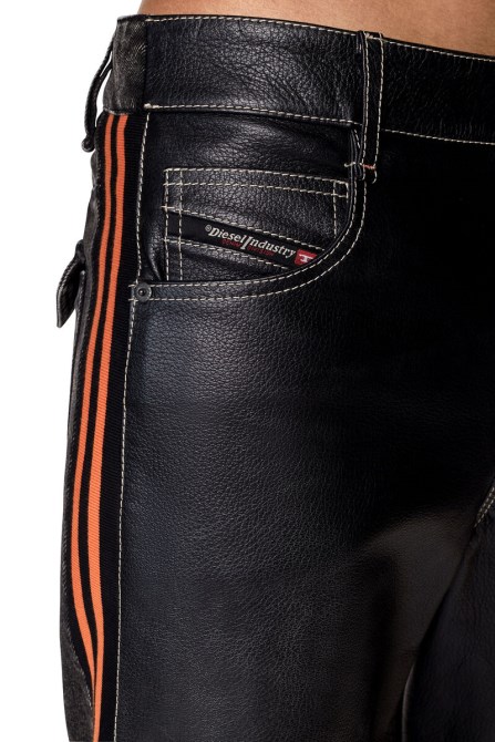 Schwarzer P-arbus-diesel