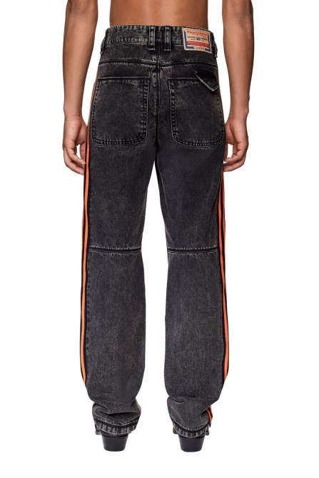 Schwarzer P-arbus-diesel