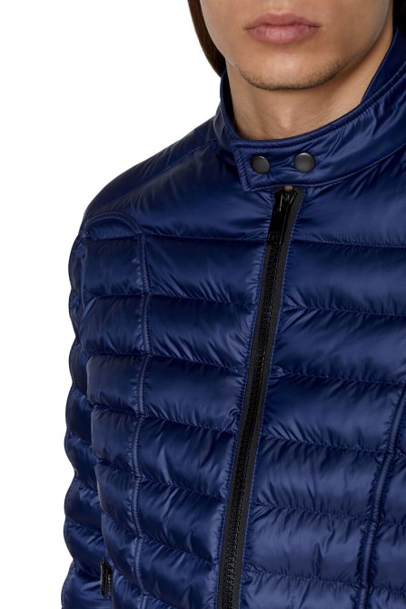 Blau W-hawk-nw Diesel