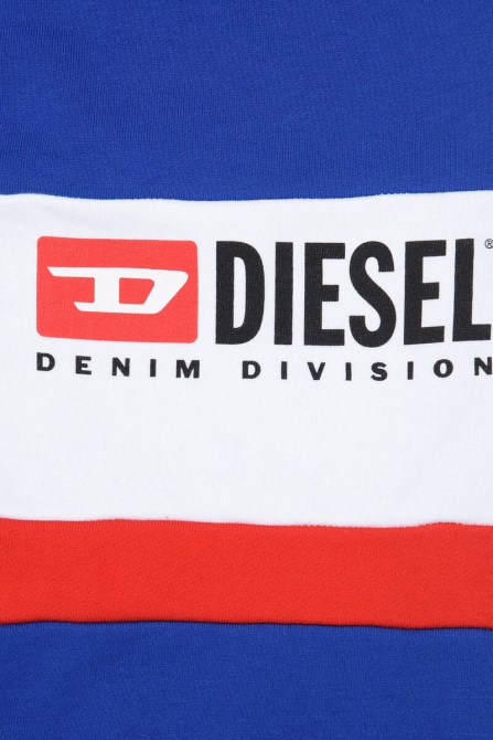 Diesel Lpreapydiv über Blau