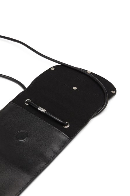 Schwarzer Dieselfonnest