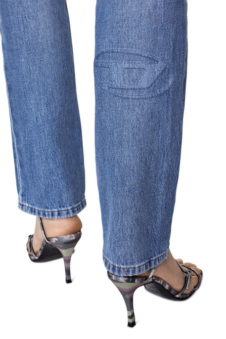 Mittelblaue Diesel D-sel 09d27 Gerade Jeans