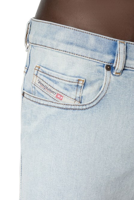 2021 09c08 Bootcut-Jeans Diesel In Hellblau