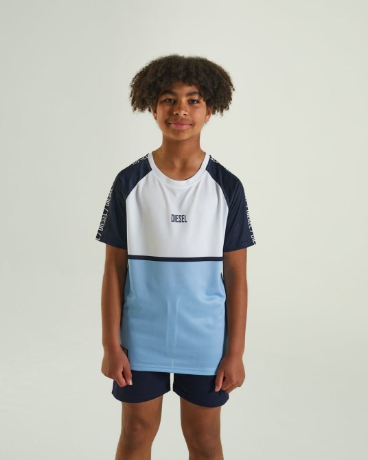 Rotes Caesar-t-shirt Himmelblauer Diesel