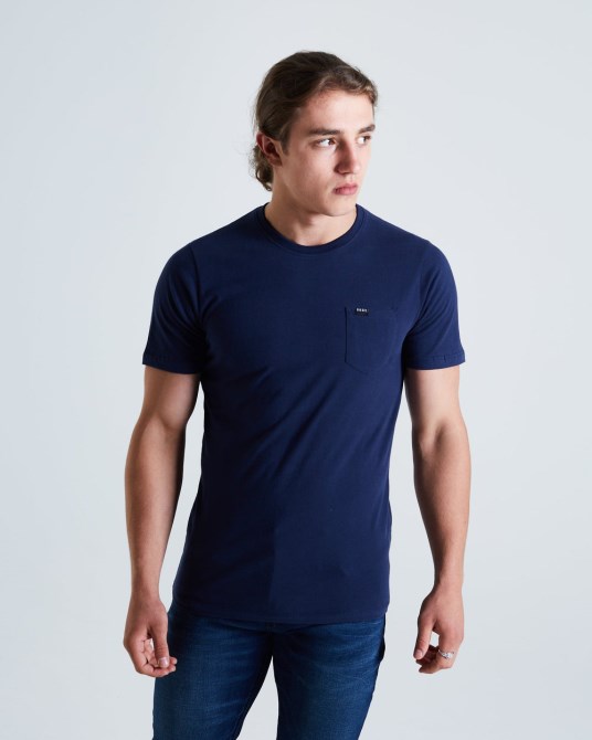 Blaues Basic Brett Pocket Tee Navy Iris Diesel