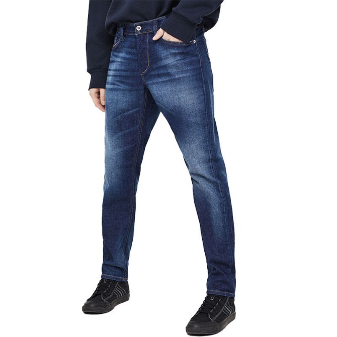 Diesel Larkee 084gr Denim-jeans Für Herren, Lässige, Schmal Zulaufende Stretchhose Mit Normalem Schnitt