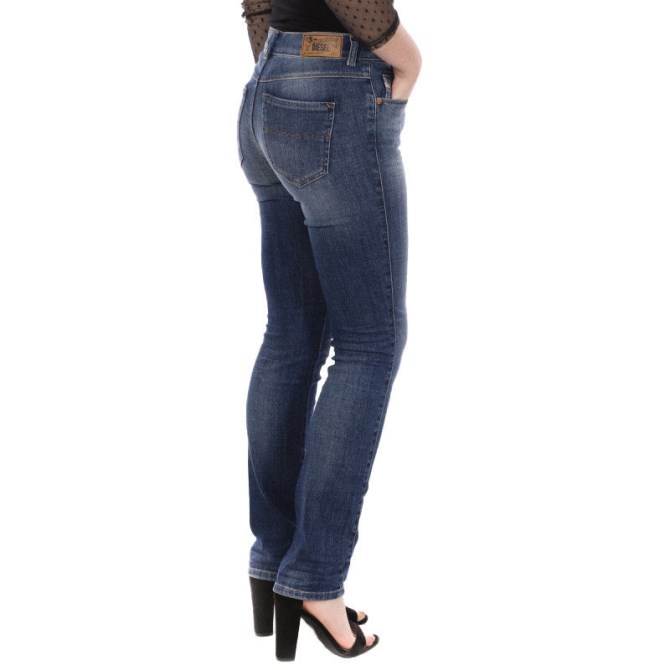 Diesel Sandy R68ma Damenjeans Regular Slim Straight Hose Mit Normaler Taillenpassform